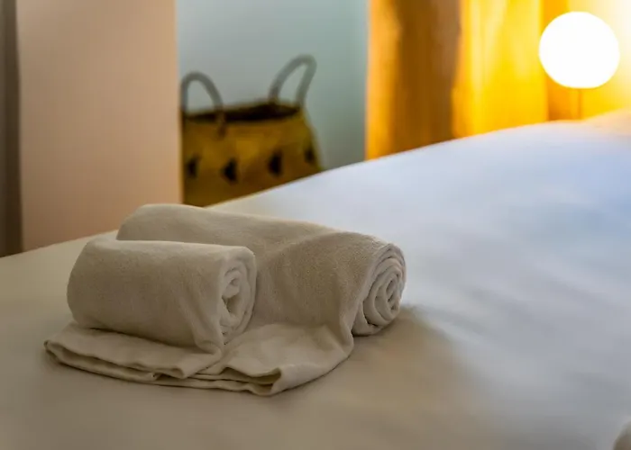 Charming W/ Pool & Balcony In By Lovelystay Appartamento *