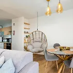 Charming W/ Pool & Balcony In By Lovelystay Appartement Portimão