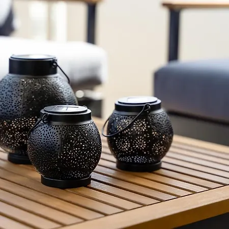 Charming W/ Pool & Balcony In By Lovelystay Διαμέρισμα *