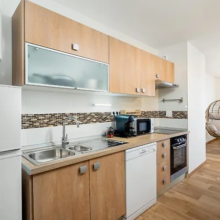 Charming W/ Pool & Balcony In By Lovelystay *