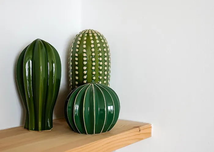 Charming W/ Pool & Balcony In By Lovelystay アパート *