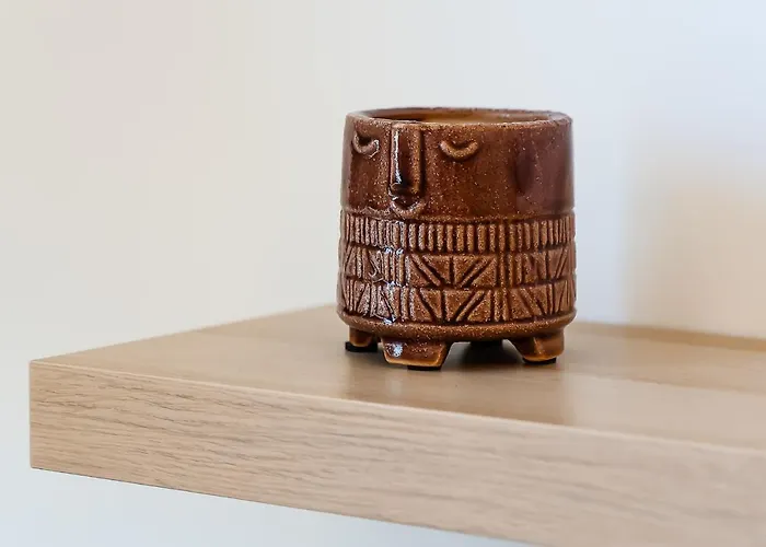 アパート Charming W/ Pool & Balcony In By Lovelystay