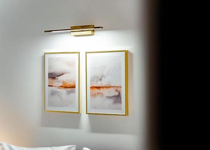 Charming W/ Pool & Balcony In By Lovelystay *